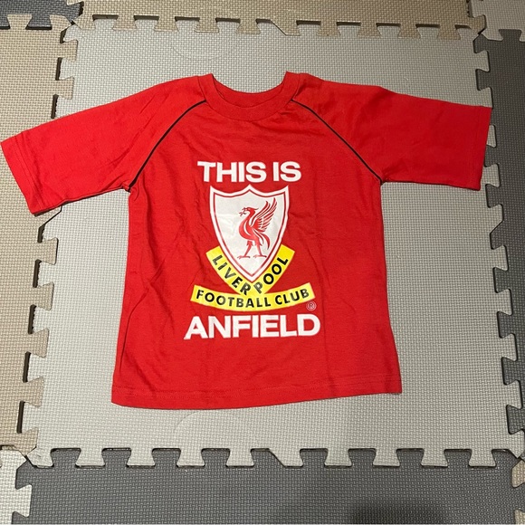 Kids 5-6y Liverpool F.C. official Jersey - Picture 1 of 6
